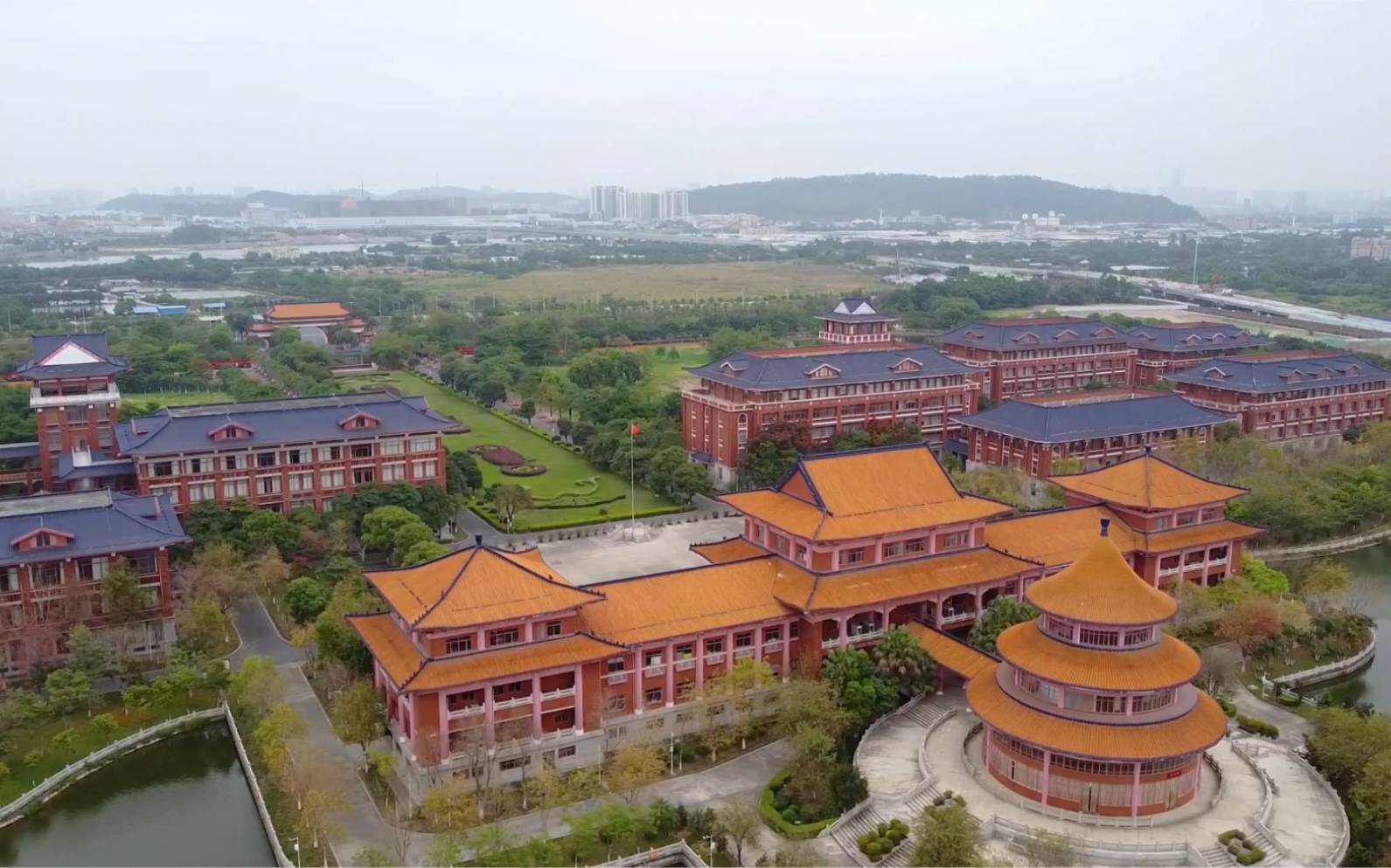 南方医科大学地址(南方医科大学地址?)